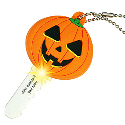 Хеллоуин - брелок-футляр с подсветкой для ключа